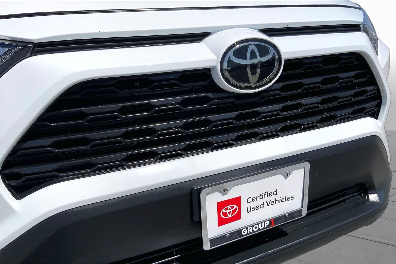 Used 2025 Ice Cap Toyota XLE image 29