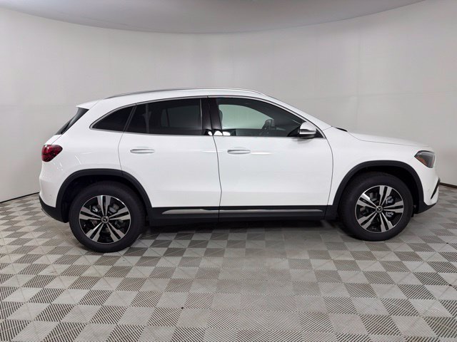 New 2026 Polar White Mercedes-Benz GLA 250 image 23