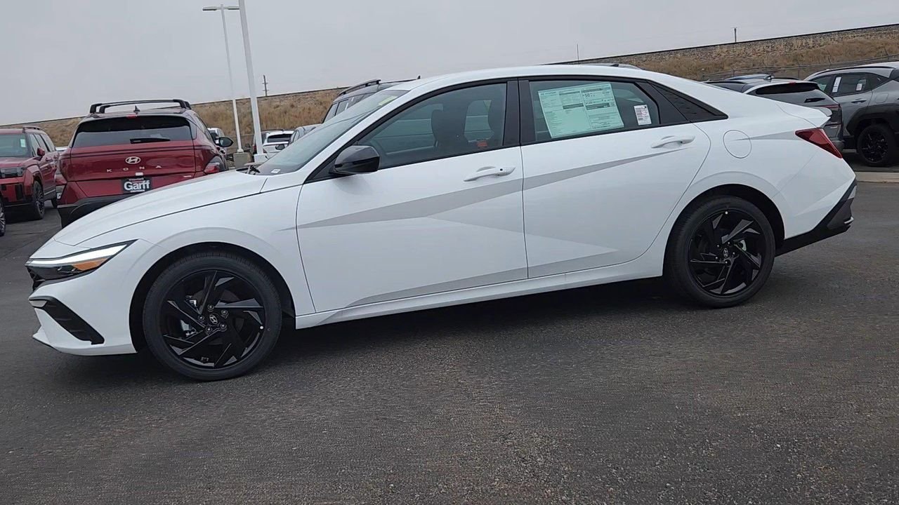 New 2026 Serenity White Hyundai SEL Sport image 2