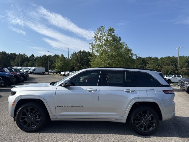 New 2026 Silver Jeep Limited Reserve image 4