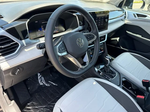 New 2026 Deep Black Pearl Volkswagen 1.5T SE image 38