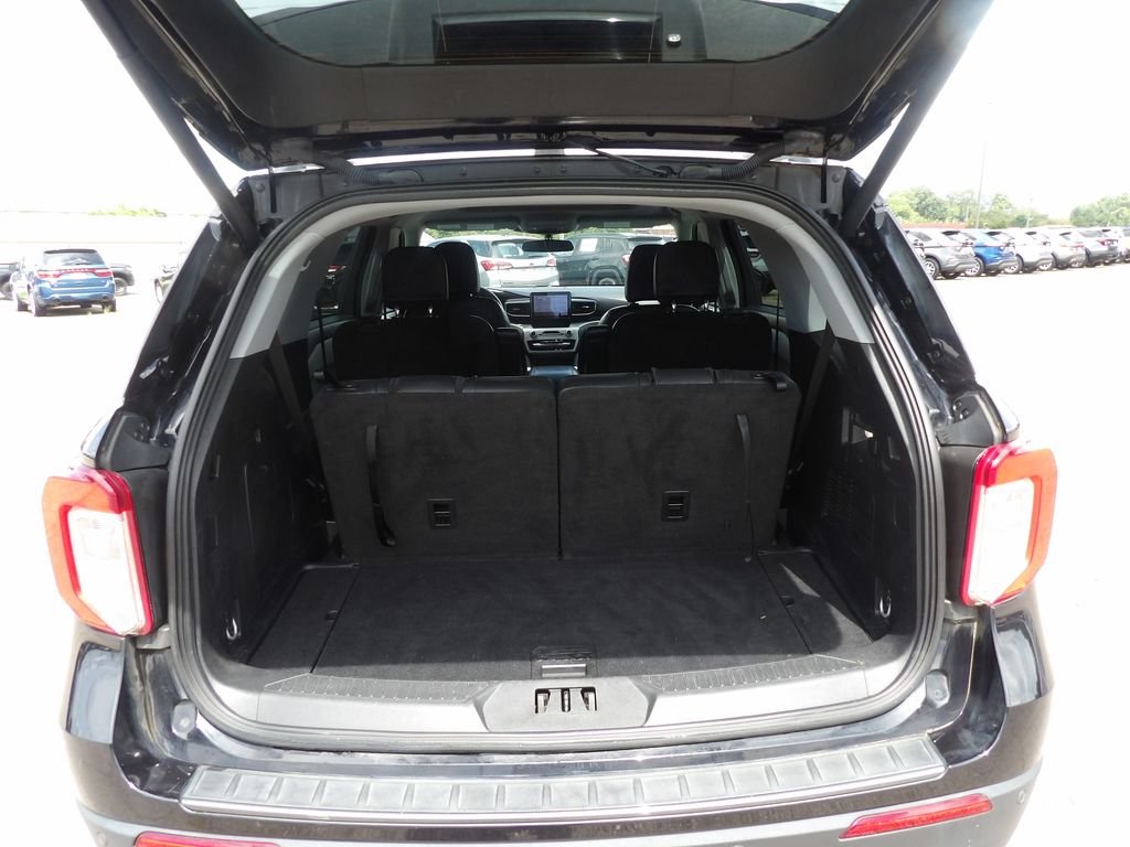 Used 2023 Black Metallic Ford XLT image 10