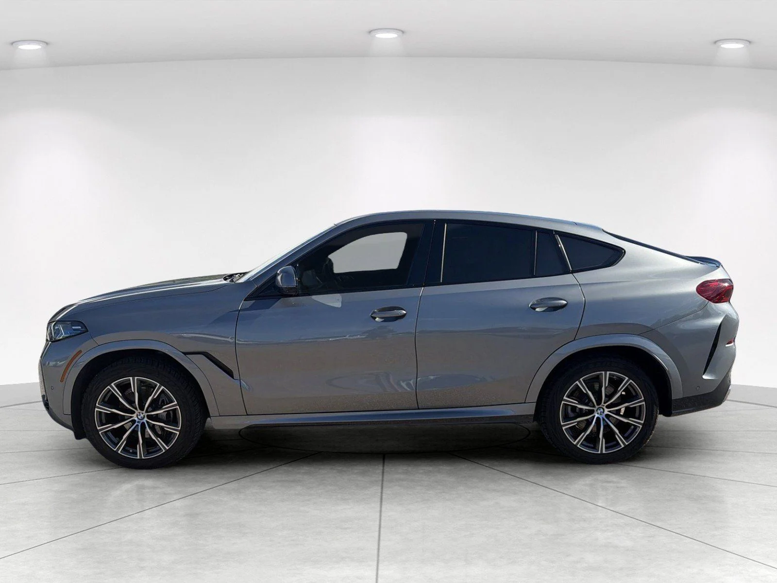 Used 2025 Skyscraper Grey Metallic BMW xDrive40i image 8