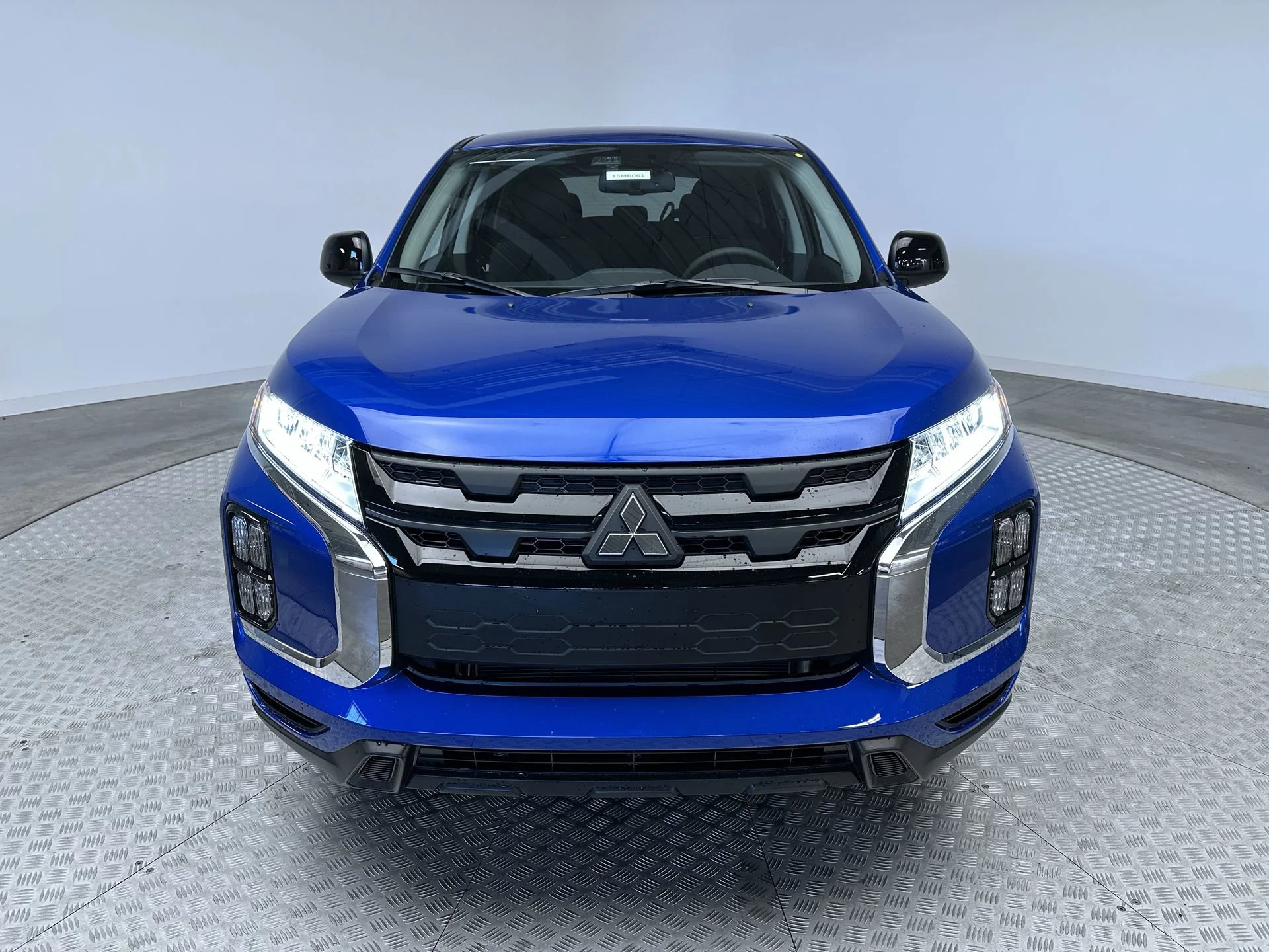 New 2026 Octane Blue Metallic Mitsubishi LE image 28