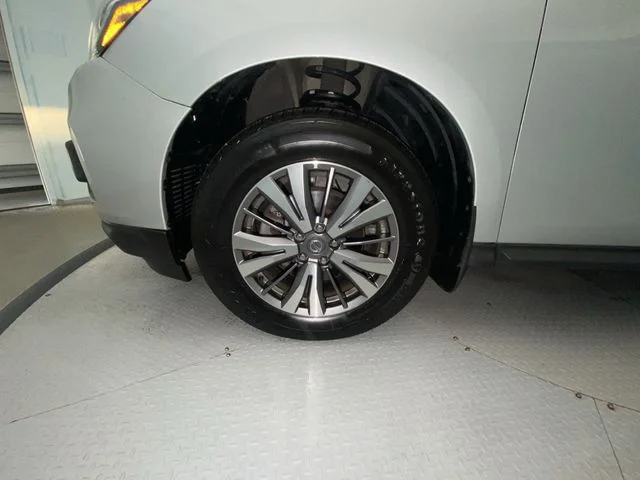 Used 2019 Silver Nissan S image 10