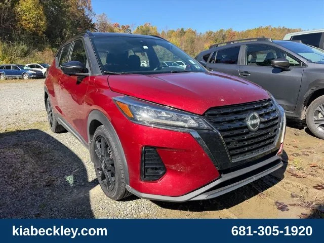 Used 2023 Red Nissan SR image 2