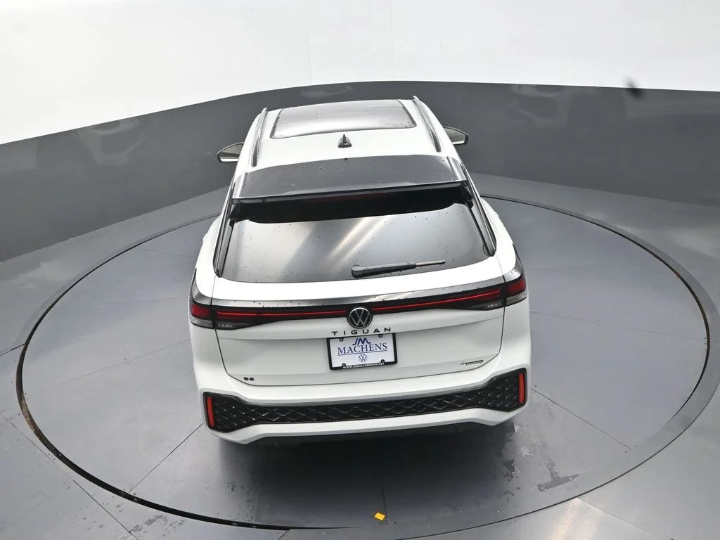 New 2026 White Volkswagen 2.0T SE R-Line Black image 19