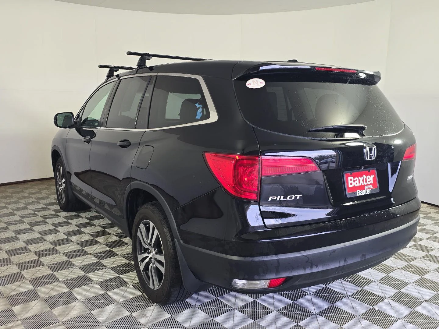 Used 2018 BLACK Honda EX-L AWD image 9