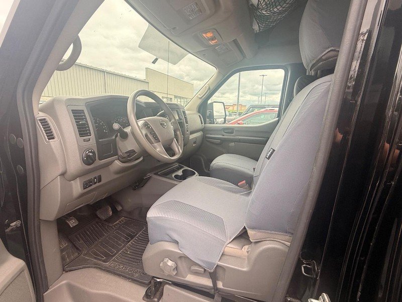 Used 2019 Super Black Nissan 3500 SL RWD image 5