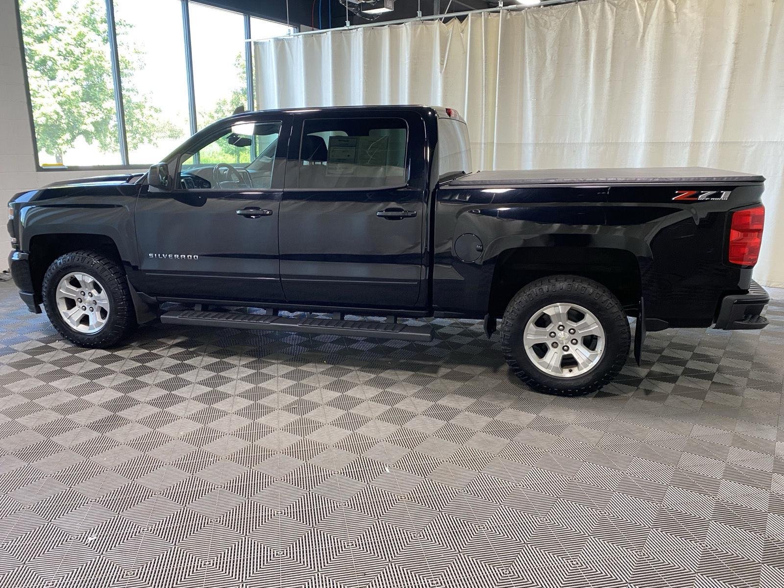 Used 2018 Black Chevrolet LT image 8