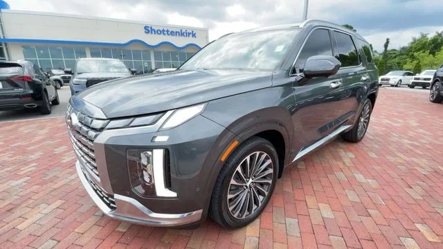 Used 2024 Gray Hyundai Calligraphy image 5