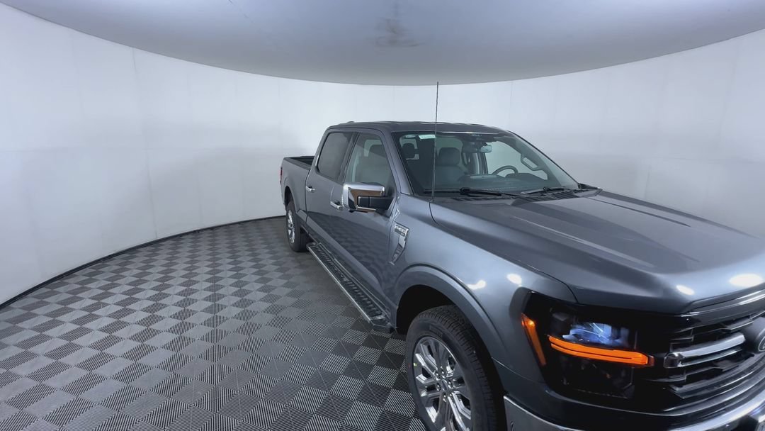 New 2026 Carbonized Gray Metallic Ford XLT image 2