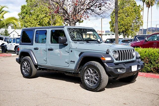 New 2026 Anvil Clearcoat Jeep Sport S image 5