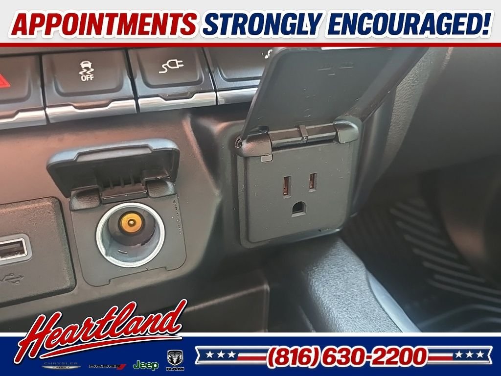Used 2022 White Chevrolet LTZ image 67