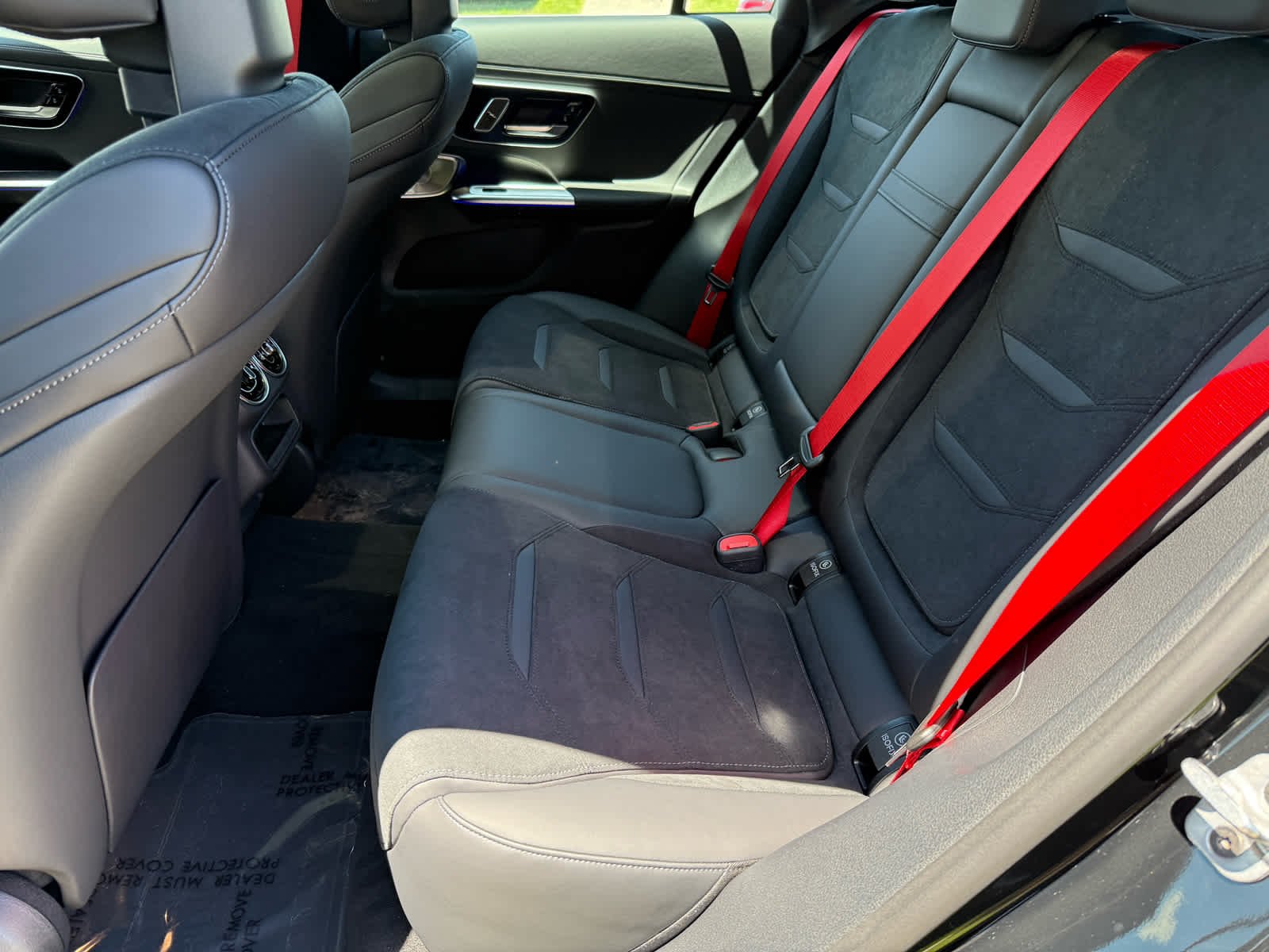 2025 Mercedes-Benz GLC AMG GLC63 S - Photo 11