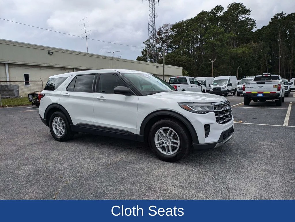 Certified Used 2026 Oxford White Ford Active image 2
