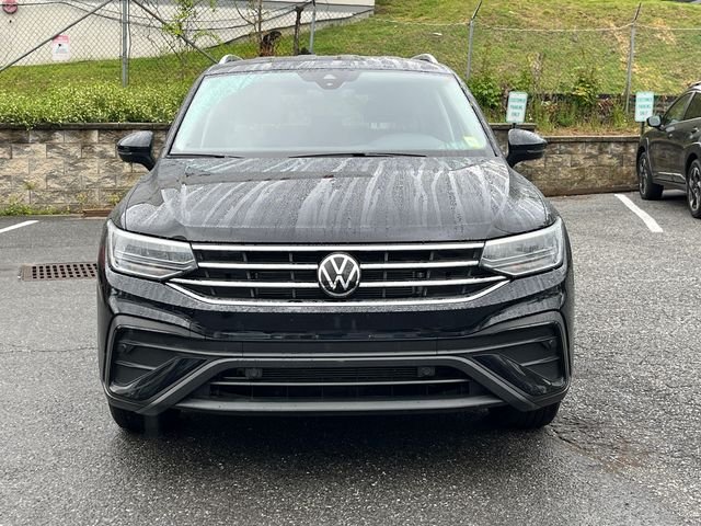 Used 2023 Black Volkswagen 2.0T SE image 6