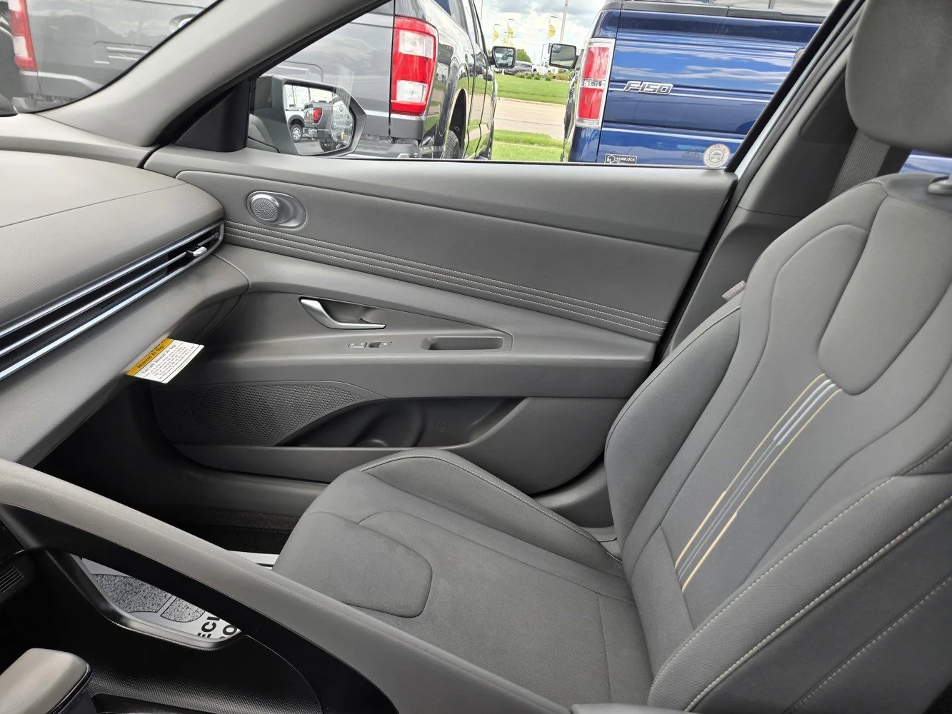 Used 2025 Serenity White Hyundai SEL Sport image 15