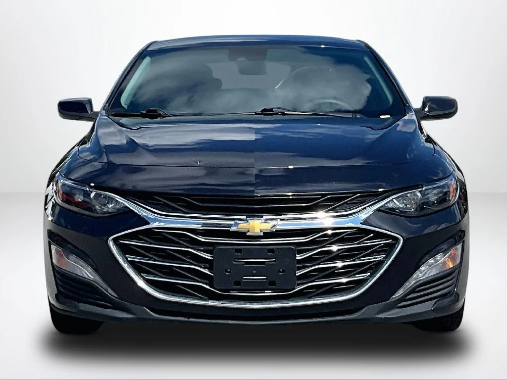 Used 2023 Gray Chevrolet LT image 4