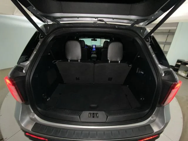 Used 2022 Silver Ford ST image 25
