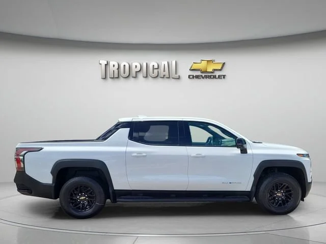 New 2026 Summit White Chevrolet LT - Extended Range image 6