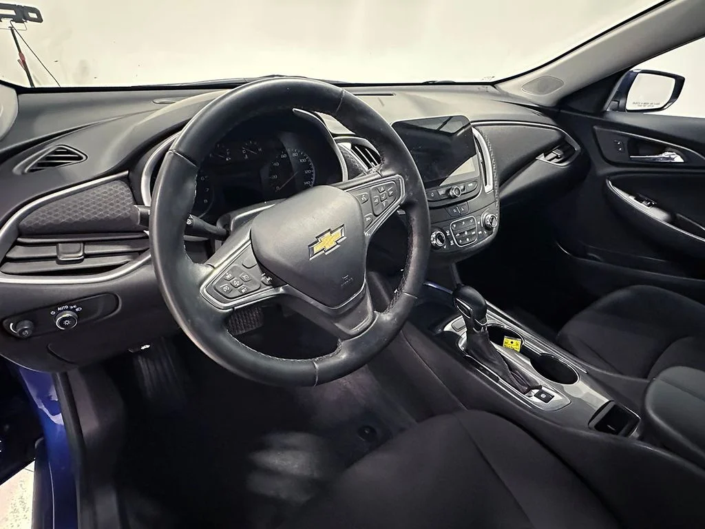 Used 2023 Blue Chevrolet LT image 20
