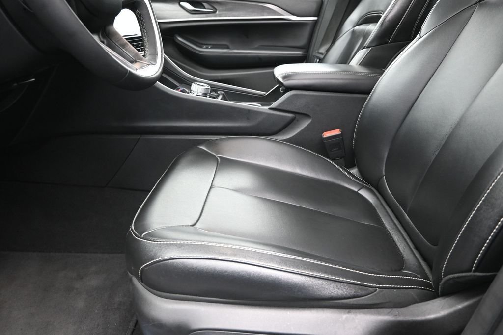 Used 2024 White Jeep 4xe image 13