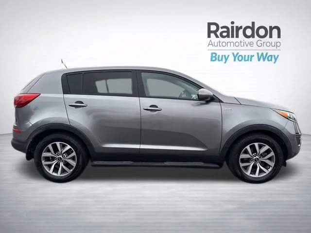 Used 2014 Mineral Silver Kia LX image 8