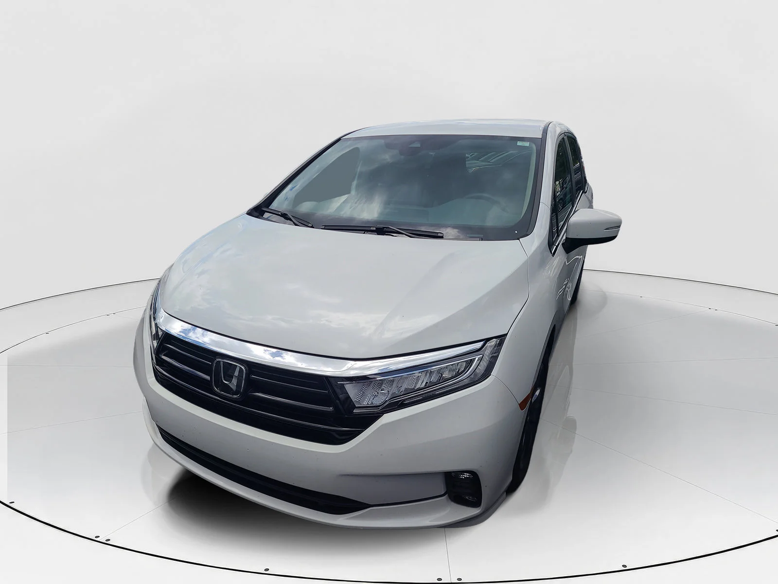 Certified Used 2022 Platinum White Pearl Honda EX image 3