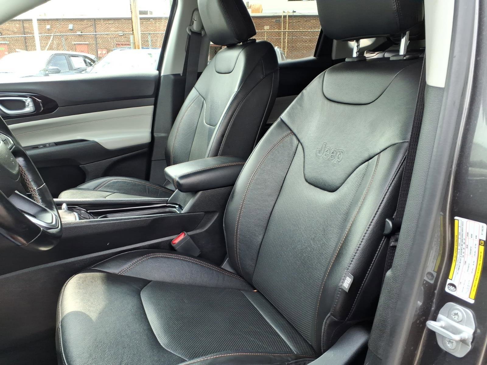Used 2022 Granite Crystal Metallic Clearcoat Jeep Limited image 15