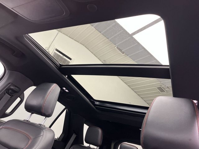 Used 2023 Agate Black Ford ST-Line image 7