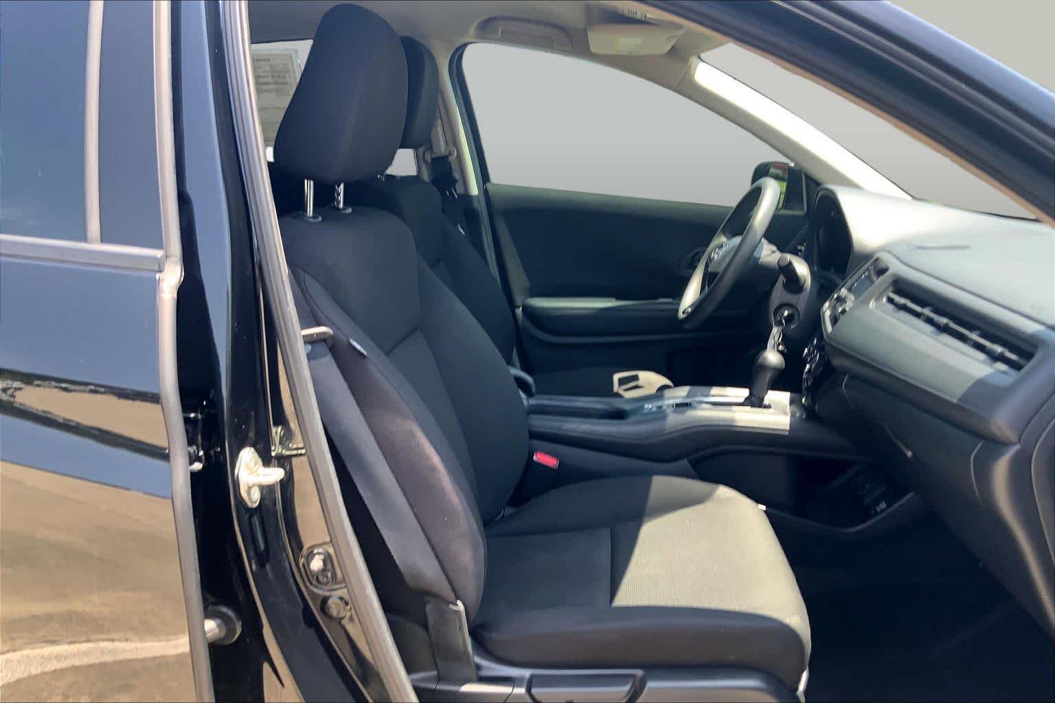 Used 2018 Crystal Black Pearl Honda LX image 8