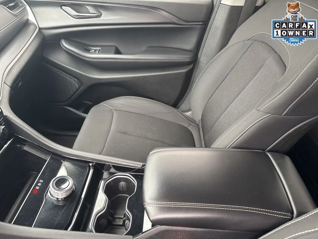 Used 2023 Gray Jeep Laredo image 27