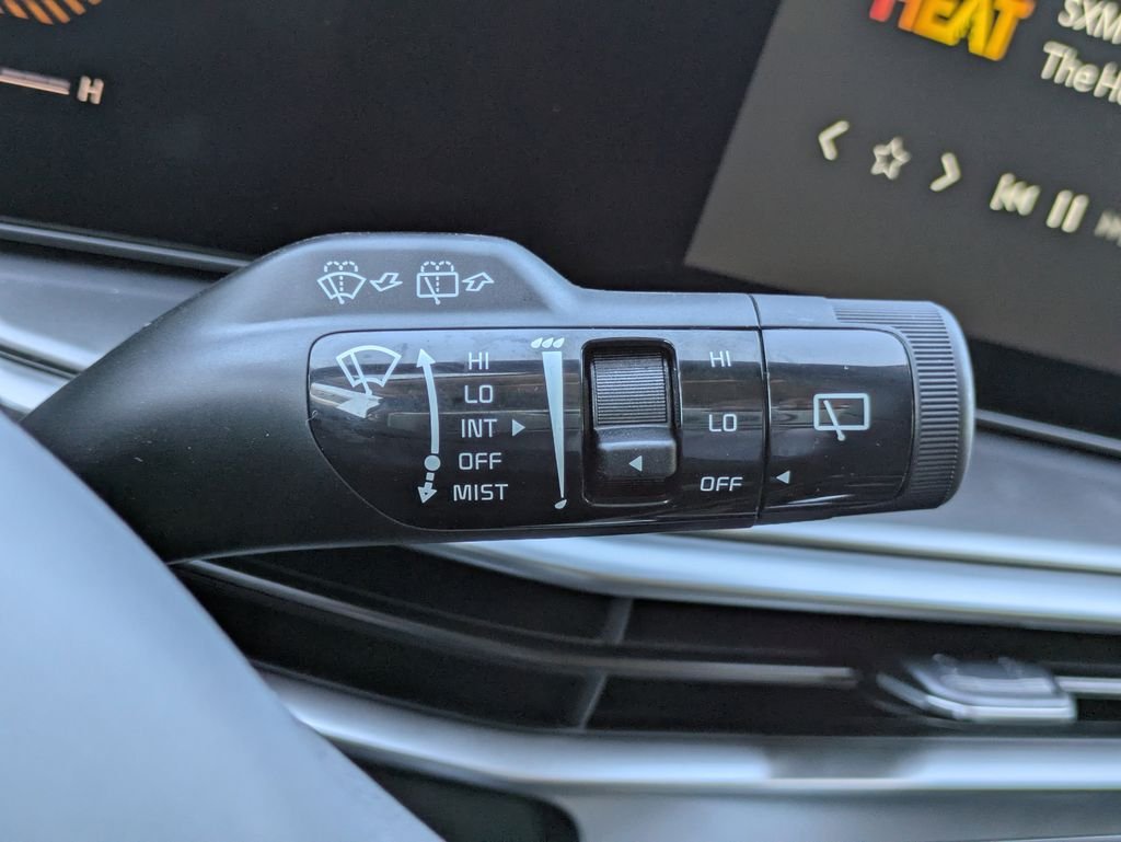New 2026 Ivory Silver Kia LX image 28