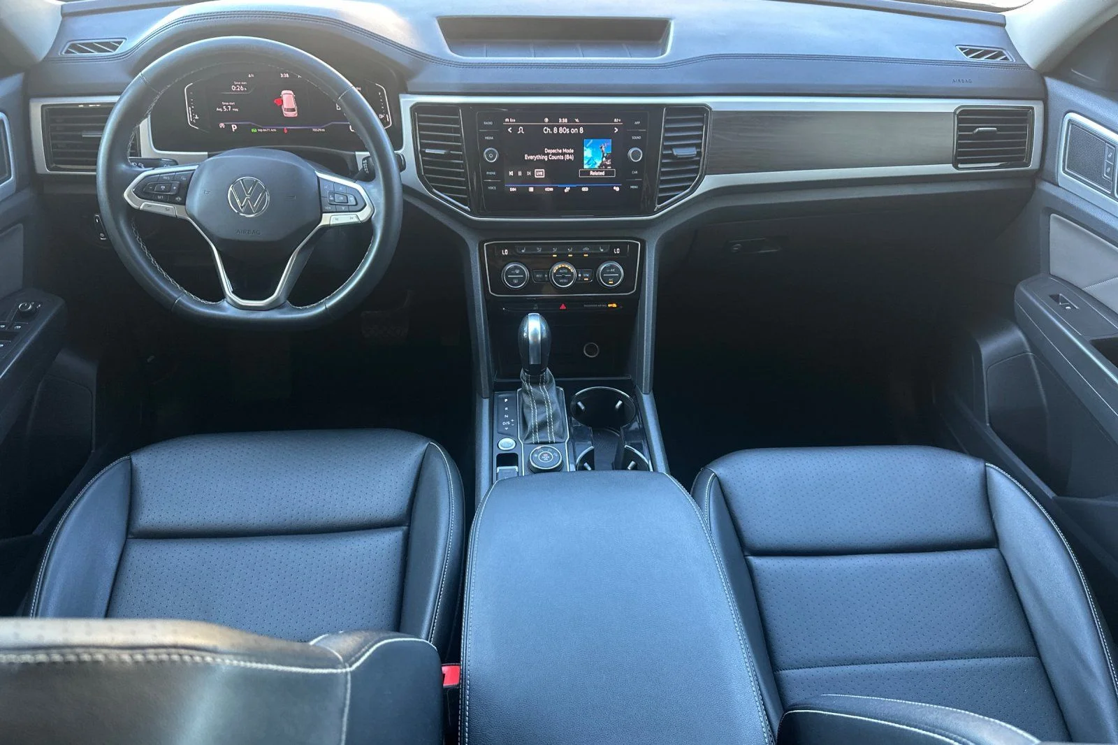 Used 2022  Volkswagen 3.6L V6 SE w/Technology image 14