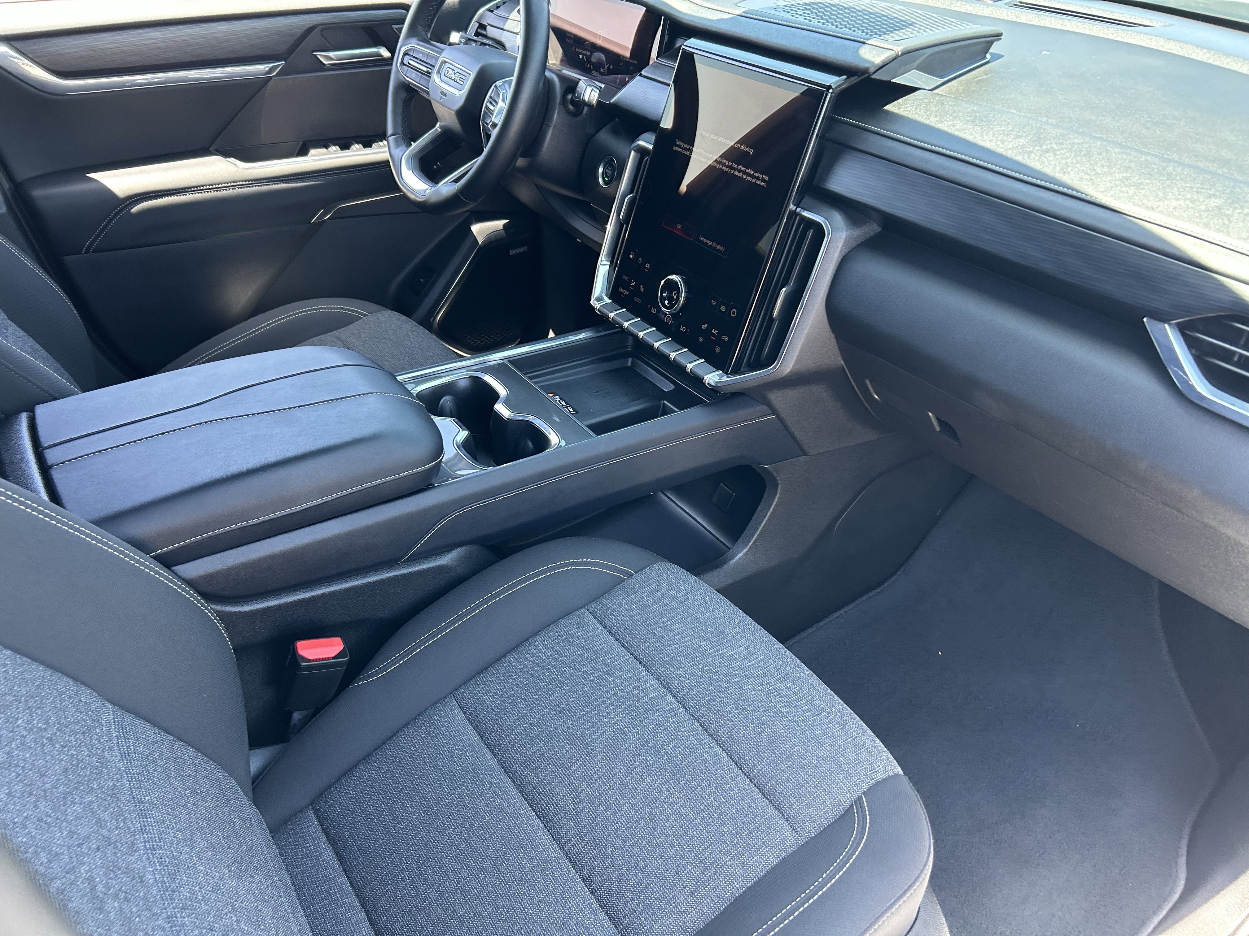 2025 GMC Acadia Elevation - Photo 13