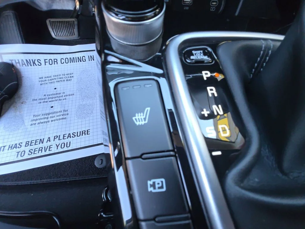 Used 2024 Black Kia S image 19