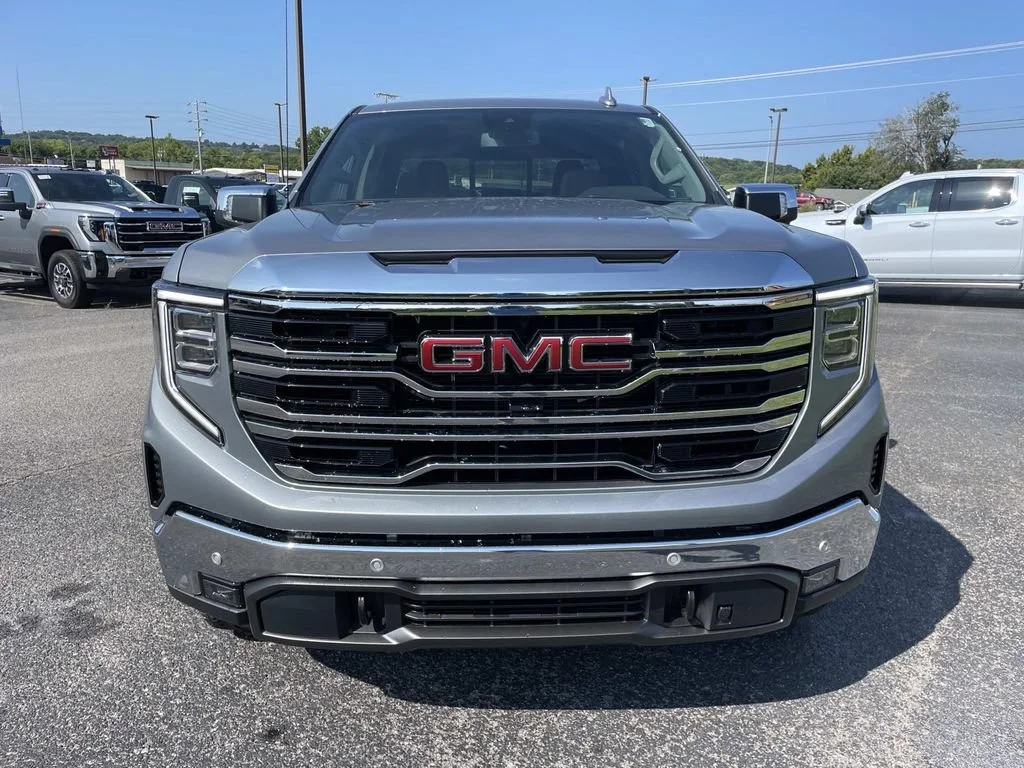 New 2026 Summit White GMC SLT image 9