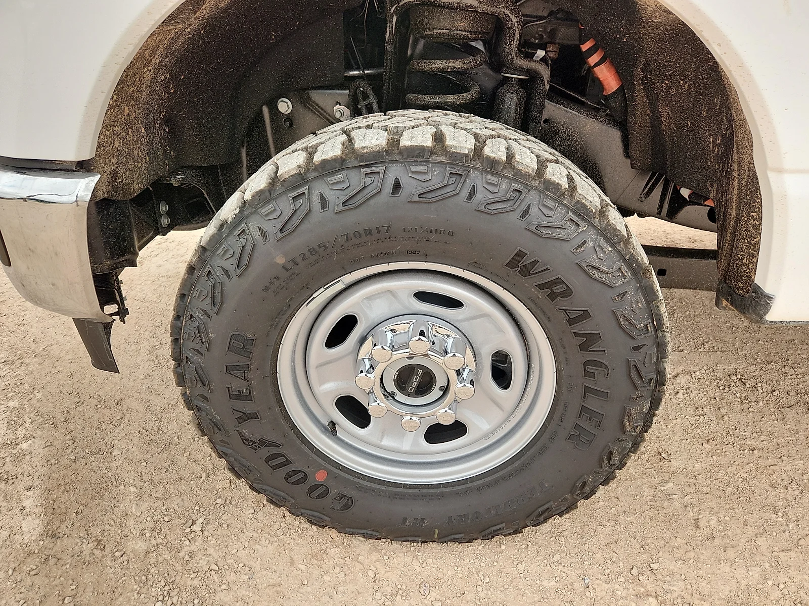 New 2026 Oxford White Ford F-250® XL image 9