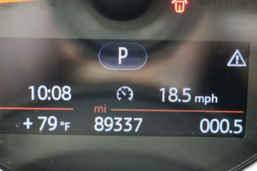 Used 2017 Thunder Gray Metallic MINI  image 13
