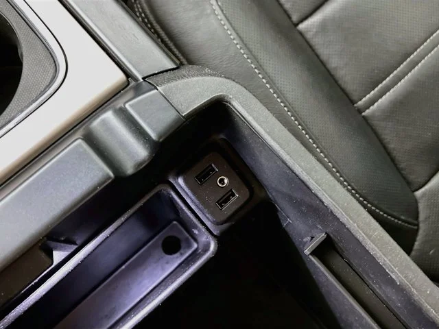Used 2018 Silver GMC Denali image 34