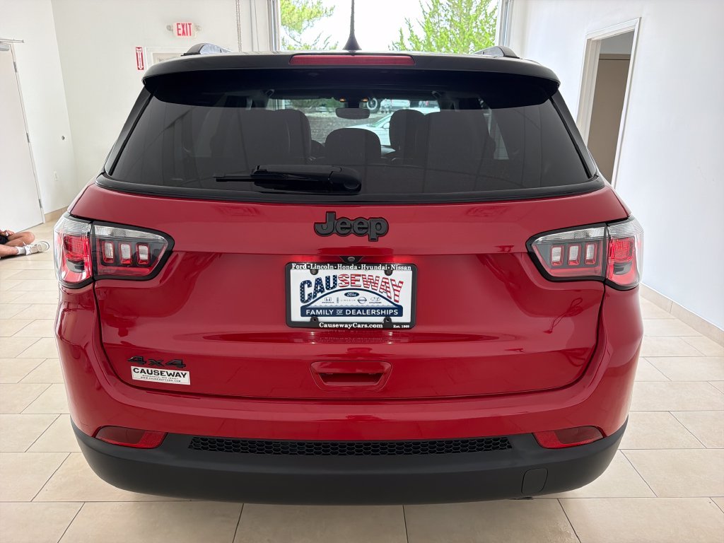 Used 2021 Red Line Jeep Latitude image 6