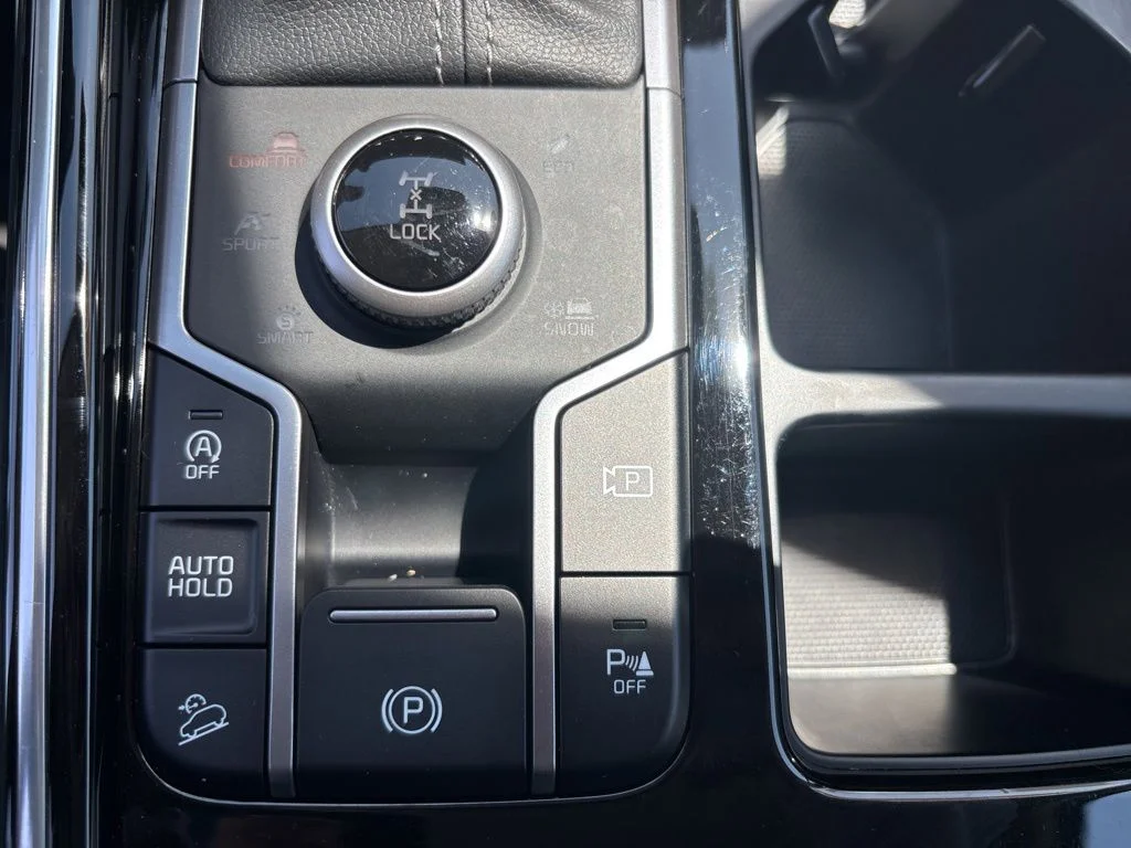 Used 2023 Black Kia SX image 31