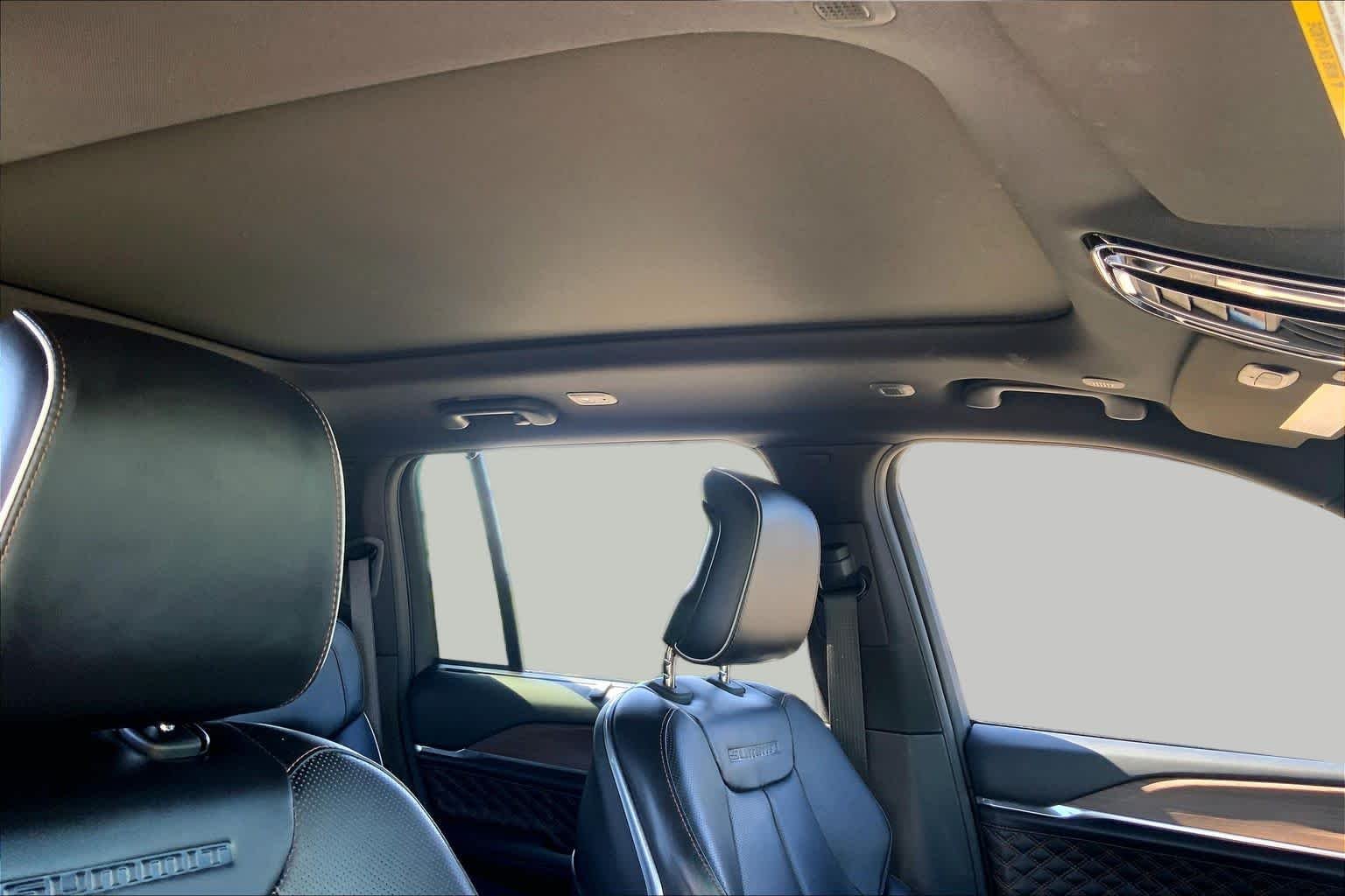 Used 2022 Velvet Red Pearlcoat Jeep Summit image 13
