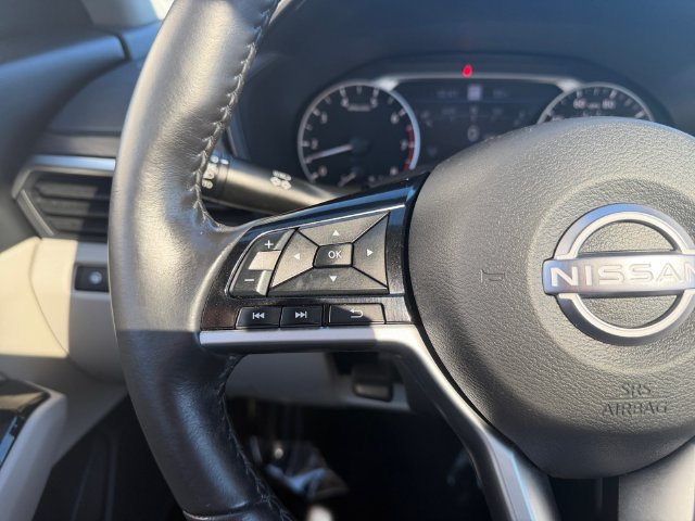 Used 2023 White Nissan 2.5 SL image 11