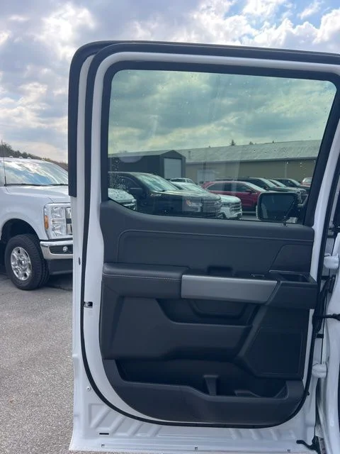 New 2026 Oxford White Ford XLT image 47