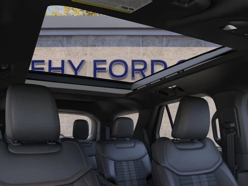 New 2026 Star White Metallic Tri-Coat Ford ST-Line image 22