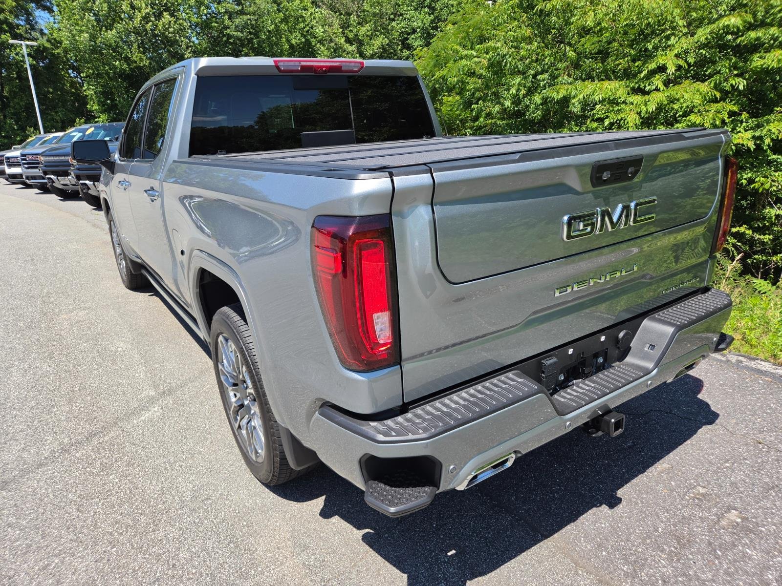 Used 2025 Sterling Metallic GMC Denali Ultimate image 9