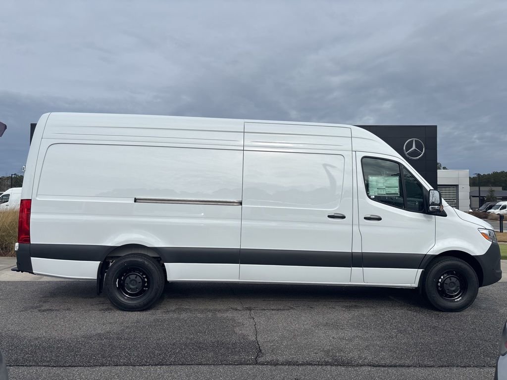 New 2026 White Mercedes-Benz Cargo 170 WB image 2