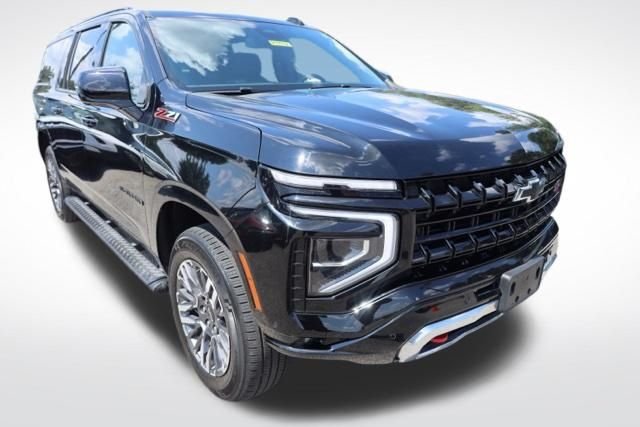 Used 2025 Black Chevrolet Z71 image 2